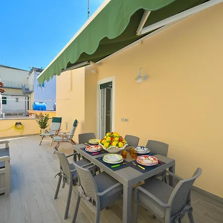 Oikos Apartment Ischia